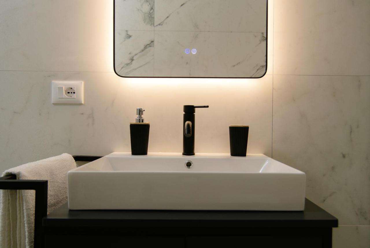 Urban Serenity City Skyline View Apartment 1 地拉那 外观 照片