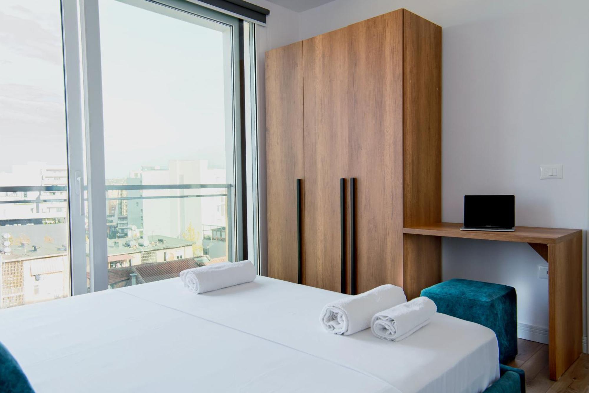 Urban Serenity City Skyline View Apartment 1 地拉那 外观 照片