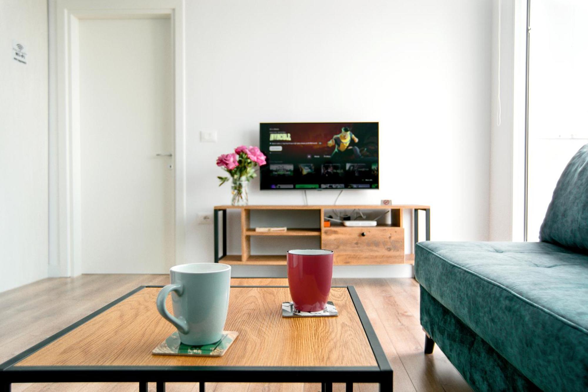 Urban Serenity City Skyline View Apartment 1 地拉那 外观 照片